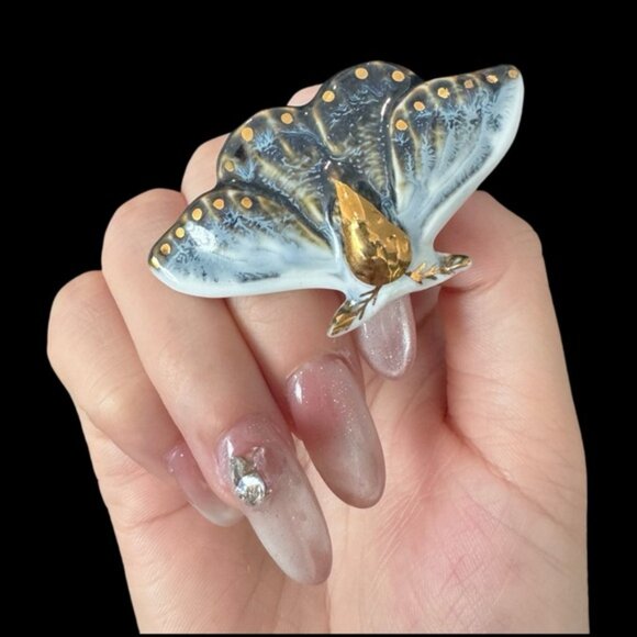 ✨Unique Ceramic Moth Motif Ring with Gold Accents Handmade - Picture 2 of 5